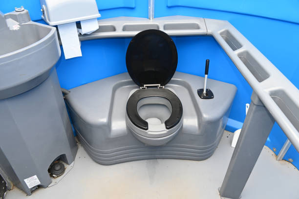 Best Porta potty rental near me  in Fort Shawnee, OH